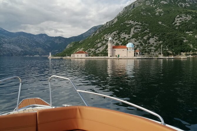 3 Hour Speed Boat Tour to Blue Cave with WiFi and Drinks - The old submarine tunnels near Rose