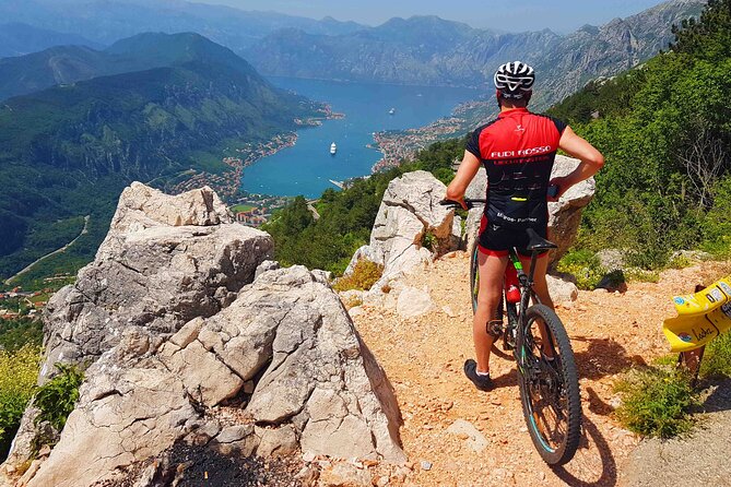Bike tour - Panoramic downhill from Njeguši and Kotor serpentines - Optional zipline at Njeguši