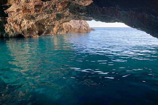 Blue Cave & Lady of the Rocks 3 hrs private tour (up to 5 pax) - What the $278 group price really buys
