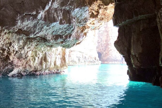 Blue Cave & Lady of the Rocks 3 hrs private tour (up to 8 pax) - Prčanj and the Tre Sorelle Palace