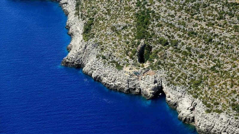 Bokokotor Bay, Blue Cave and panorama of Mamula - The guide makes the difference