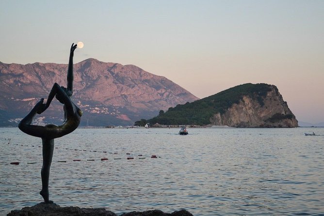 Budva 1 hour Private walking tour - Passing through the Land Gate and Poets Square