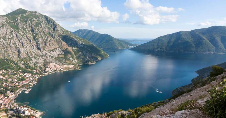 Dubrovnik: Montenegro Day Trip by Bus and Boat - The day starts with a Dubrovnik pickup