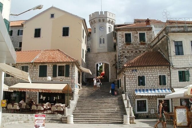 Dubrovnik Private Tour from Montenegro - What the private guide adds