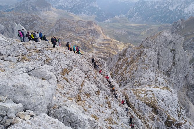 Durmitor – Bobotov kuk (2.523m) Hiking Tour - Škrčka lakes and the mountain ridge
