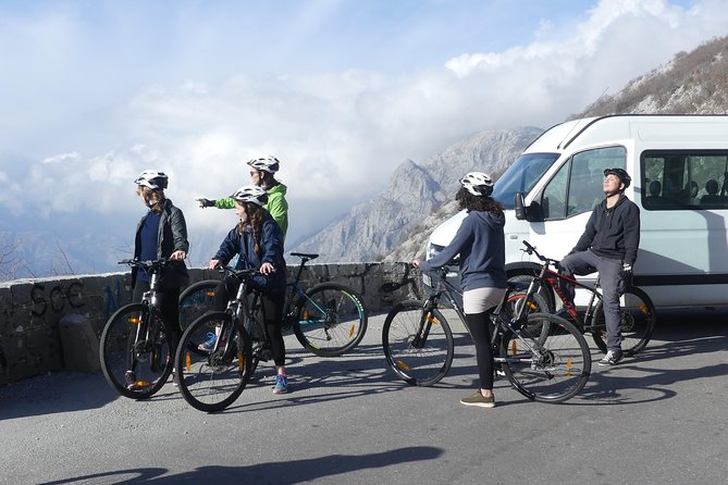 Epic 25 Turns Downhill Bike Descent w/ Panoramic Cable Car Ascent - The famous 25-turn descent