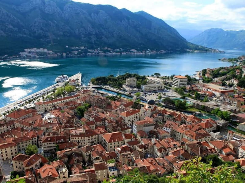 From Dubrovnik: Montenegro Day Trip with Boat Cruise - Perast: a small town with a big setting