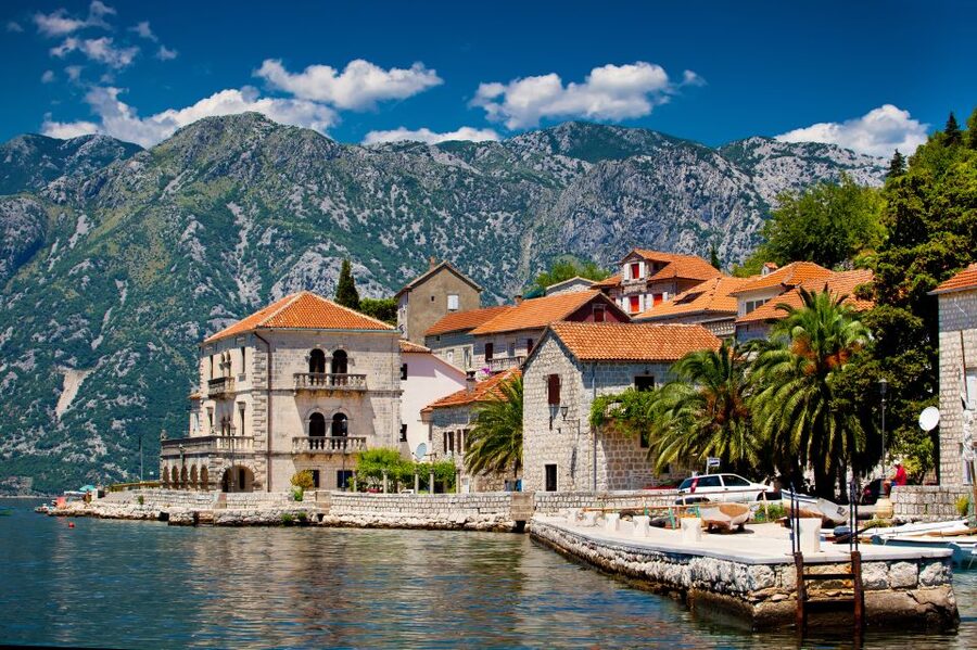 From Dubrovnik: Montenegro Highlights Day Tour - The guide makes a real difference