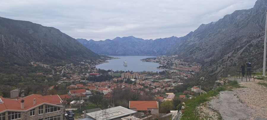 From Dubrovnik: Perast, Kotor & Budva Small-Group Day Trip - Kotor: two hours inside the medieval walls