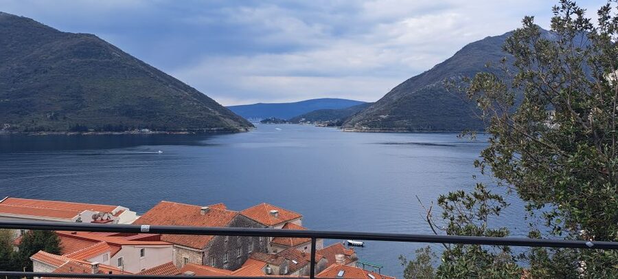 From Dubrovnik: Perast, Kotor & Budva Small-Group Day Trip - Budva: old streets, lunch, and a possible swim
