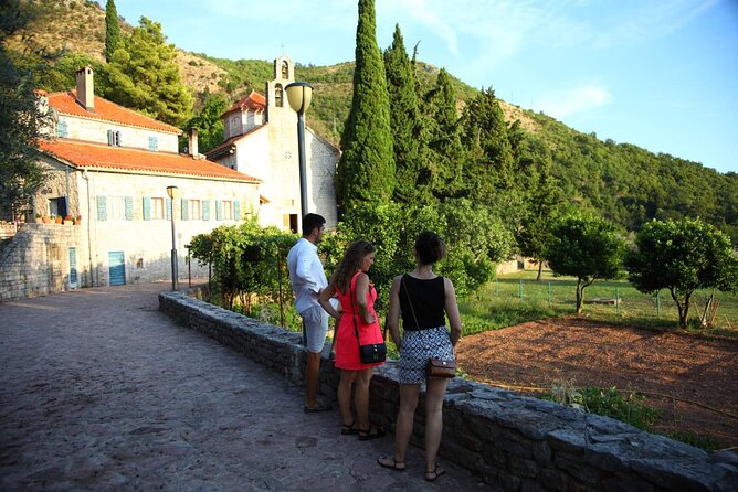 Great tour of coastal monasteries in Budva - Walking on the path of history! - Praskvica Monastery and its peach-scented spring