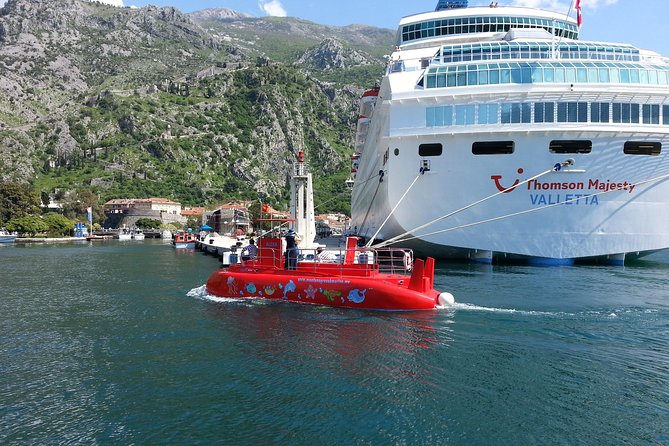 Kotor Red Semi-Submarine Tour: Underwater Cabin Family Adventure - A small semi-submarine with two very different personalities