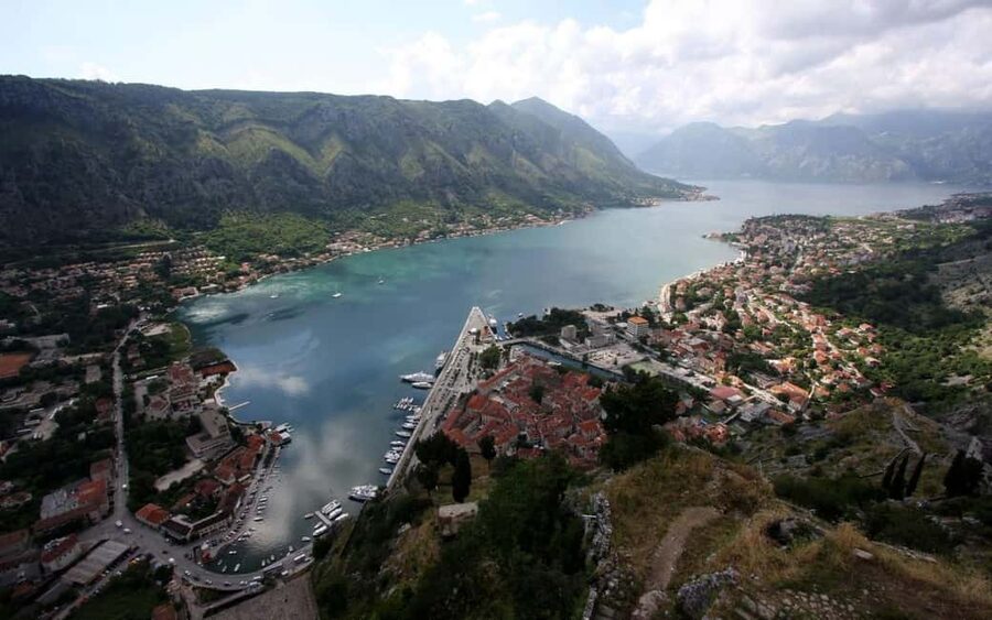 Montenegro & Bosnia 2 Countries in 1 Day Tour from Dubrovnik - Trebinje Old Town in about 100 minutes