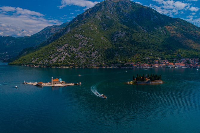 Montenegro Private Tour: Kotor, Perast,Our Lady Of The Rock,Budva - Walking through Perast’s central square