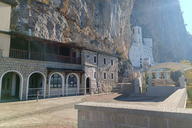 Ostrog Monastery tour - A quiet coffee stop near Ostrog