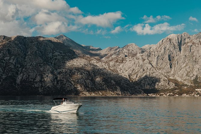 Our Lady of the Rocks two hours private tour - A private boat changes the pace