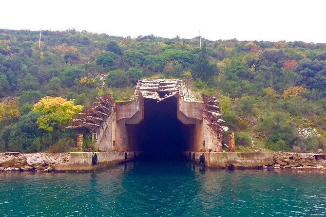 Private Speed Boat Tour to Blue Cave and Our Lady of the Rocks - 3h - Guides, music, and the feel on board