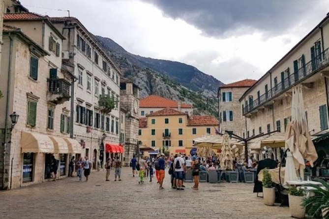 Private Transfer from Tivat airport to Kotor - The driver service and what to expect