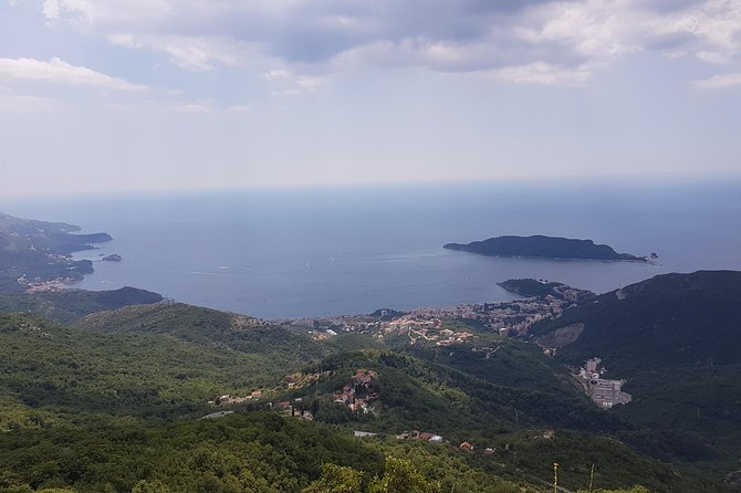 Private transfers from Podgorica Airport and city to Budva - What the drivers add to the journey