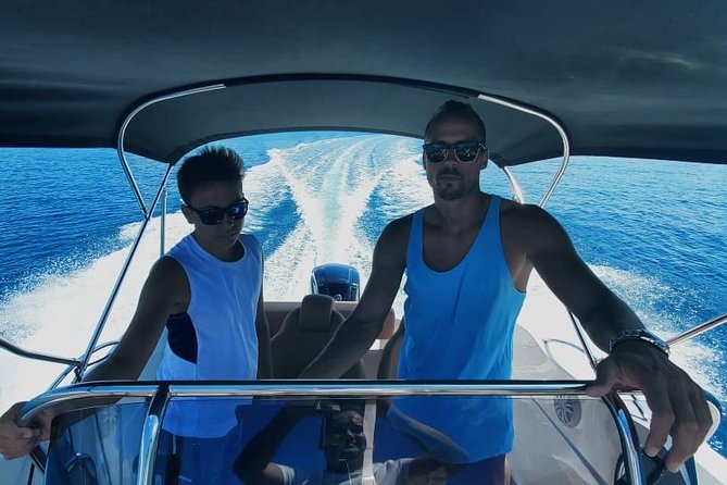 Private Your Day, Your Way - A Private Boat Makes the Bay Easier to Read