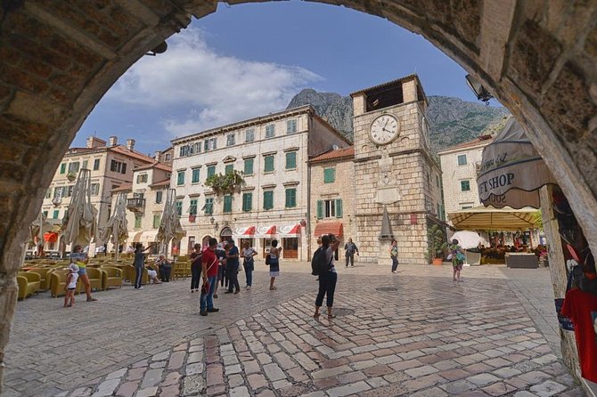 Sveti Stefan, Budva and Kotor - The return route past Jaz Beach