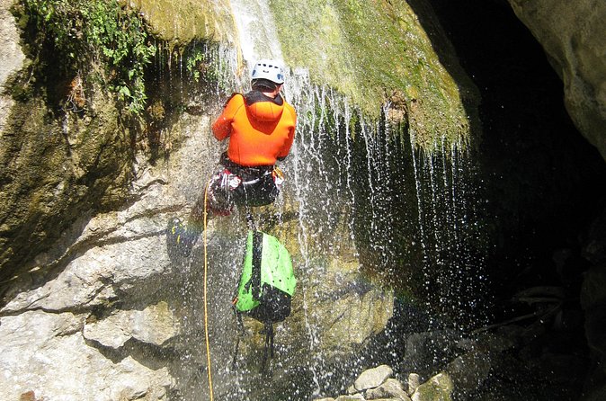 Sveti Stefan canyon - Four more drops keep the canyon active